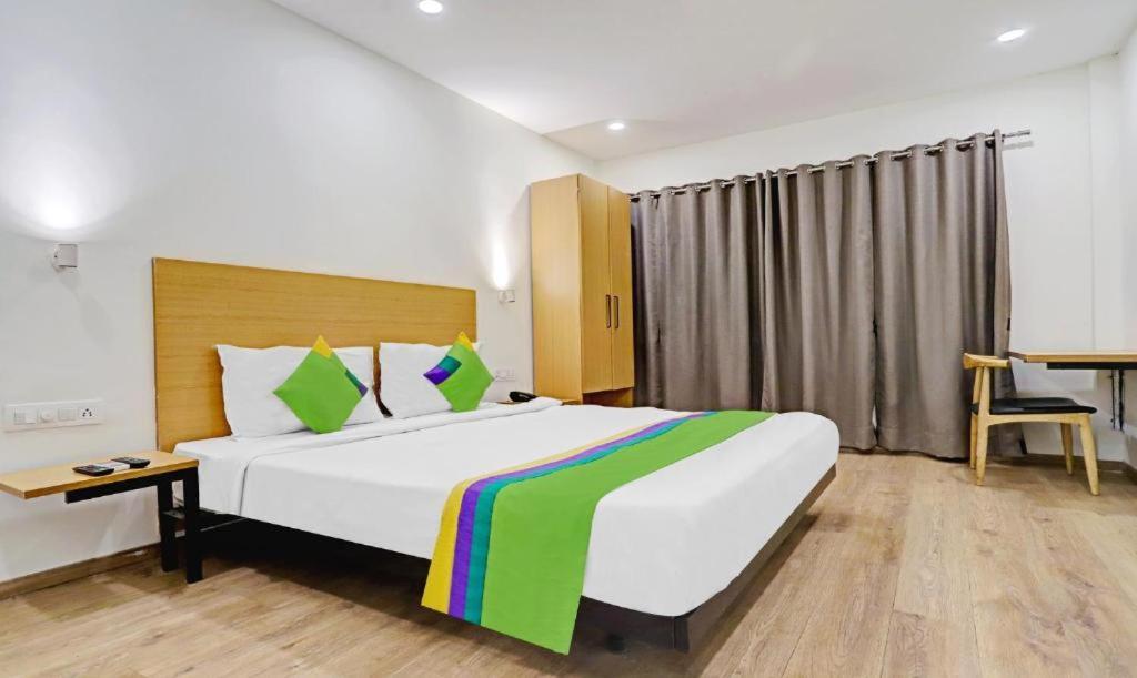 Hotel Orient Avenue Нагпур Екстериор снимка